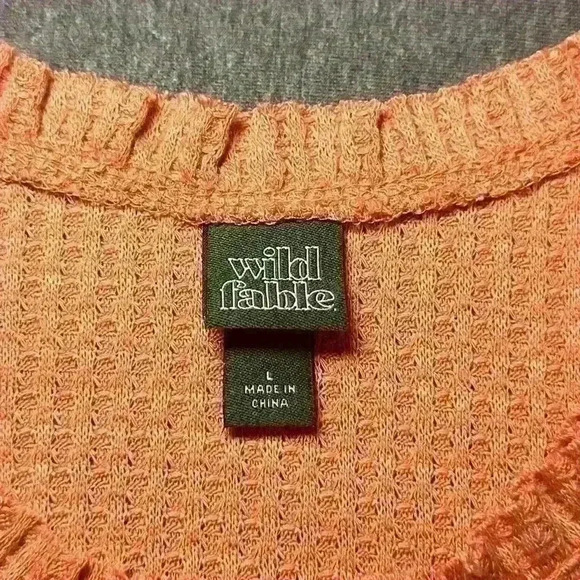 Wild Fable Rust Colored Tank Crop Top. Button Up. Ruffled Edges. Women’s Size L - Picture 5 of 8